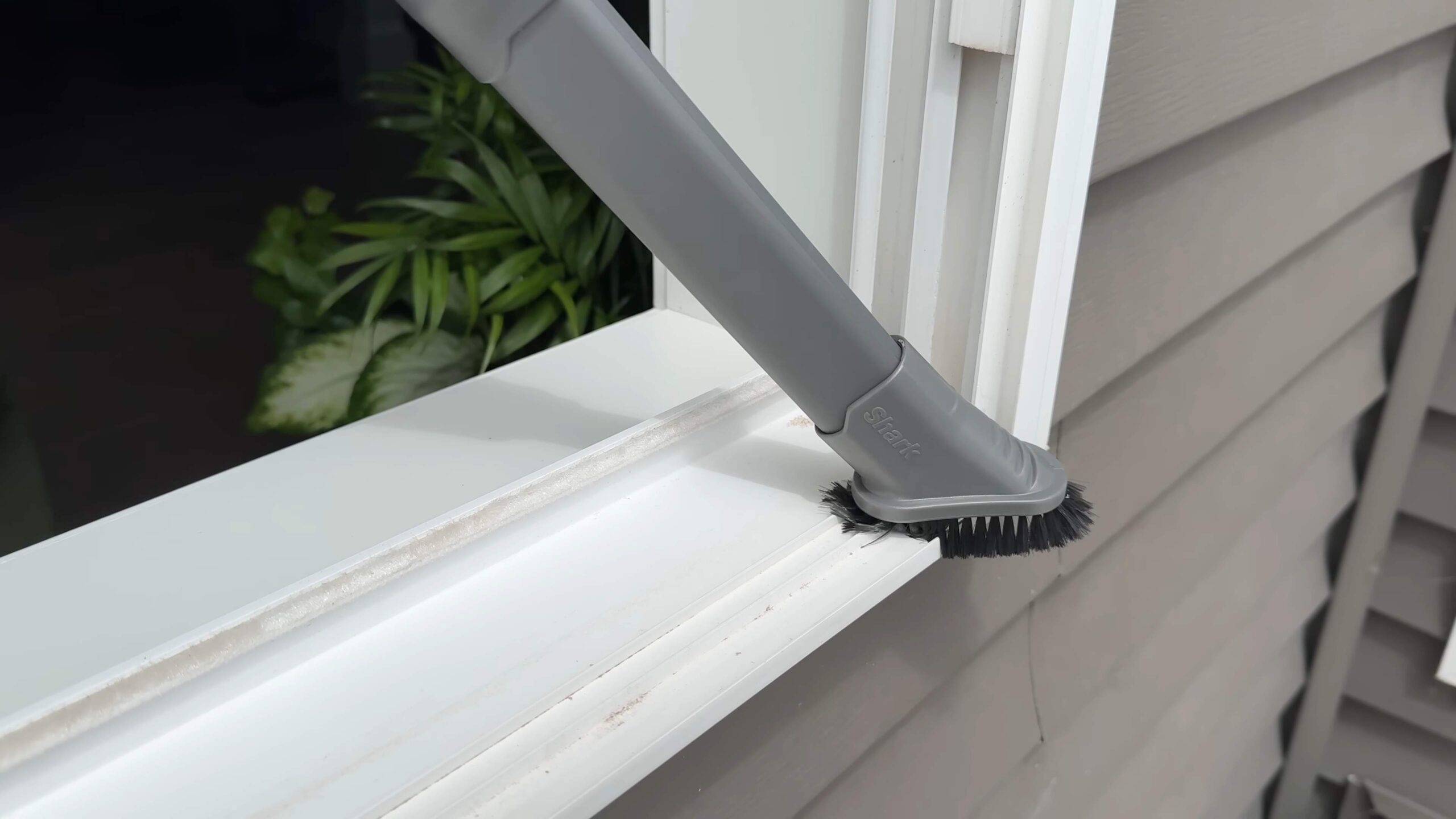 Clean Window Tracks Easily