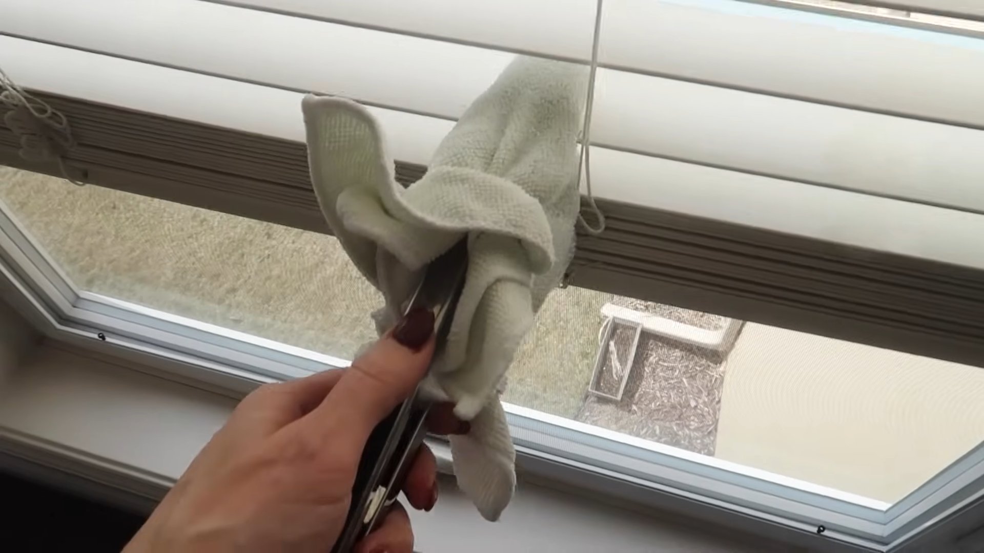 blind cleaning hack