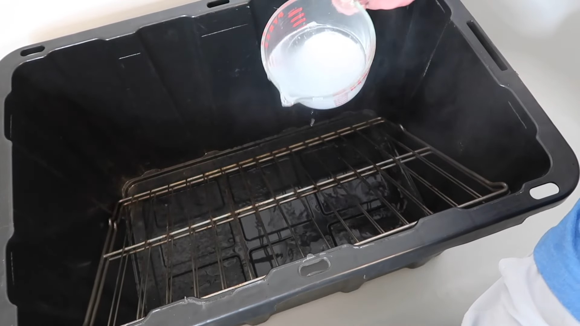 Clean Oven Racks Bathtub Soak