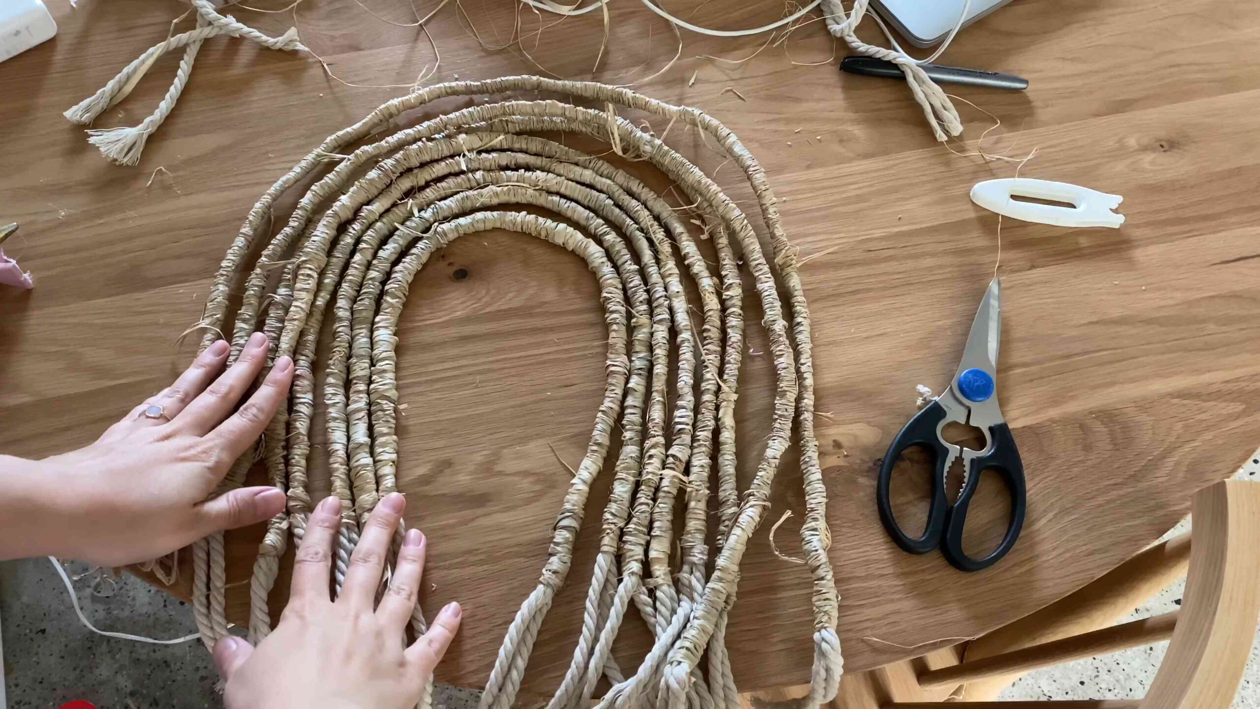 DIY Raffia Wall Hanging