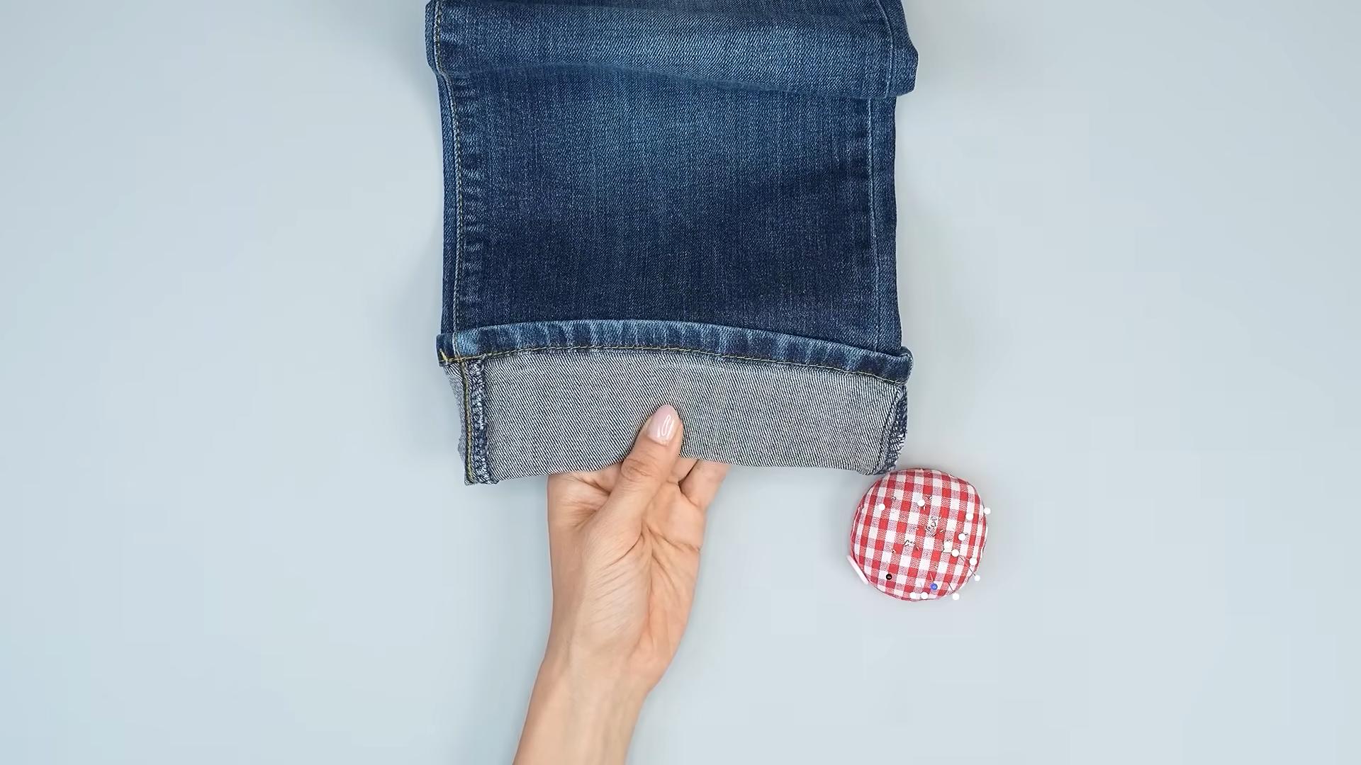 Hem jeans without cutting